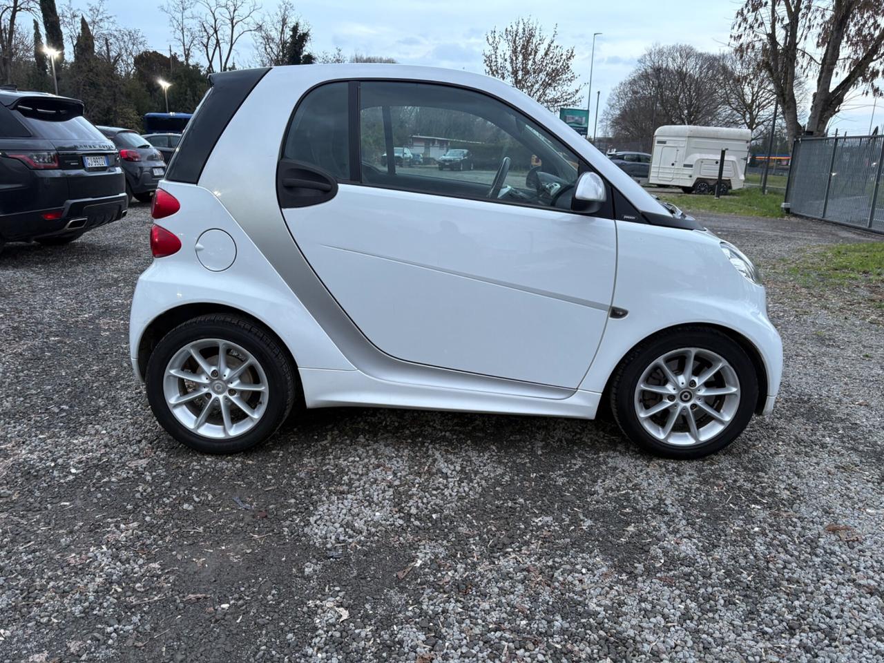 Smart ForTwo 1000 52 kW MHD coupé passion
