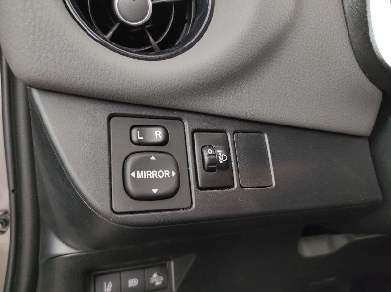 TOYOTA Yaris 3ª serie - Yaris 1.5 Hybrid 5 porte Active