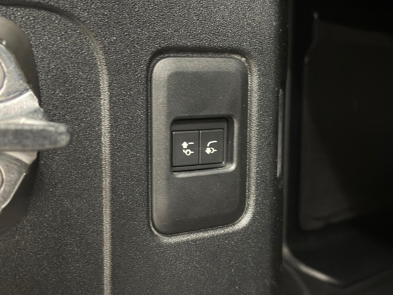 Land Rover Defender 110 3.0d i6 mhev SE awd 250cv auto