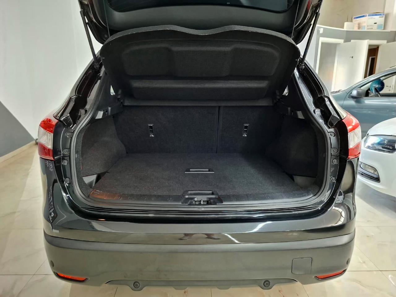 Nissan Qashqai 1.5 dCi 110cv Visia 2014