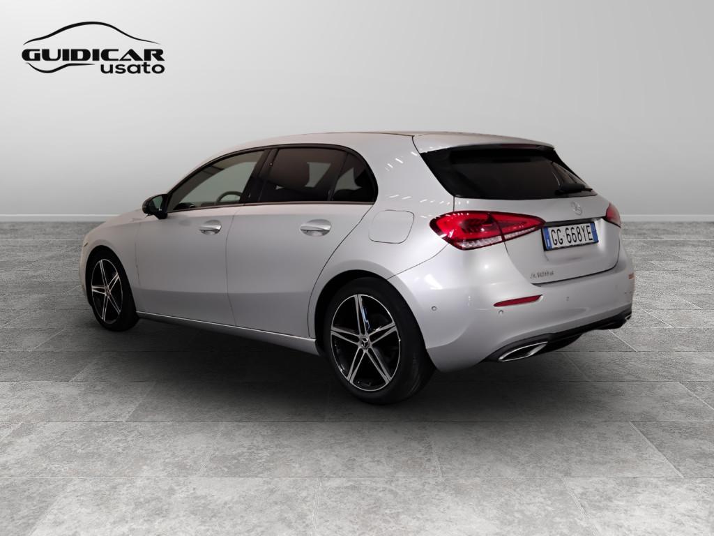 Mercedes-Benz Classe A - W177 2018 - A 180 d Sport auto