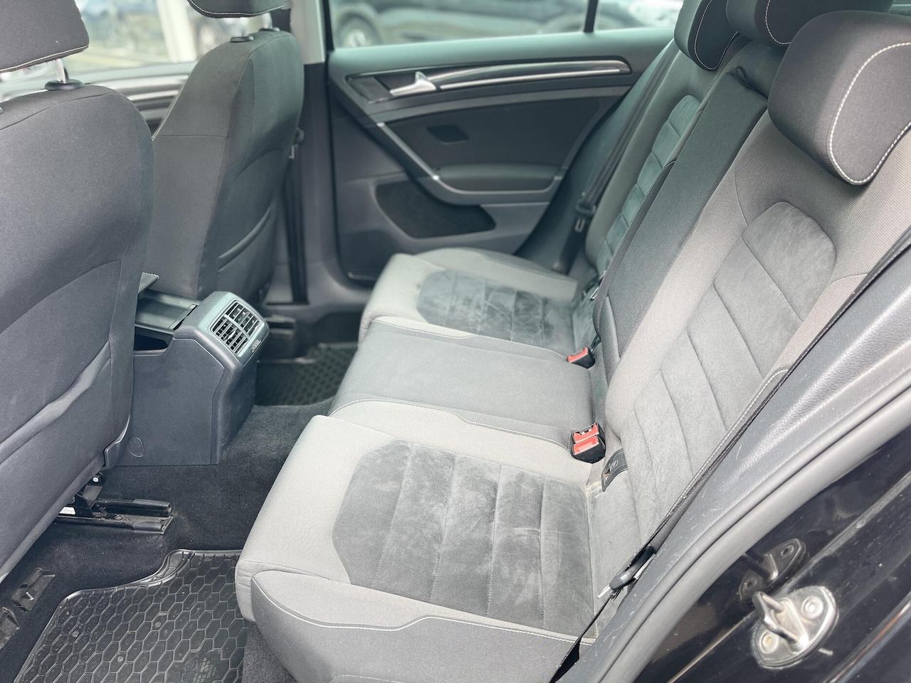 Volkswagen Golf 1.4 Benzina 140CV E5 Automatica - 2013