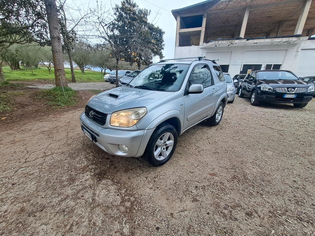 Toyota RAV 4 RAV4 2.0 Tdi D-4D cat 3 porte Sol