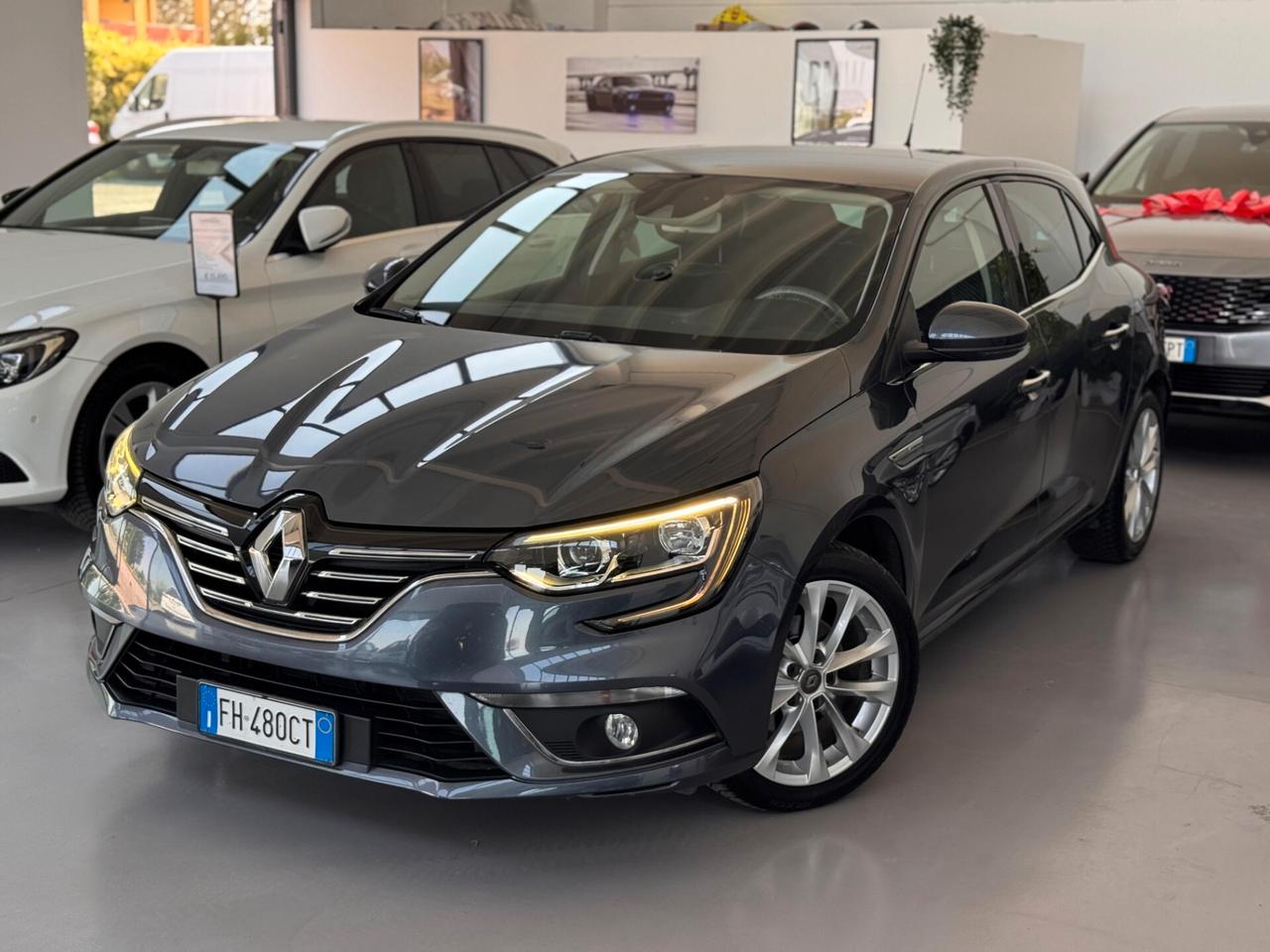 Renault Megane Mégane dCi 8V 110 CV EDC Energy Bose