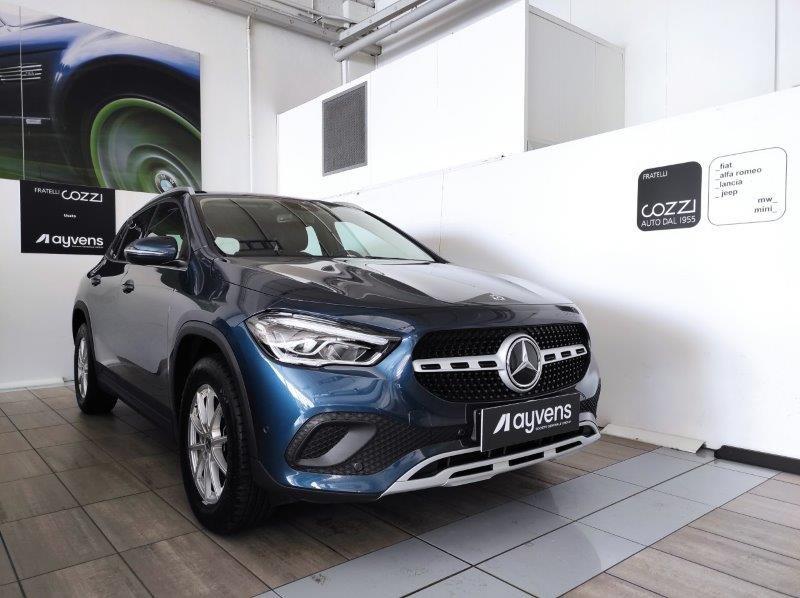 Mercedes-Benz GLA (H247) - GLA 200 d Automatic Business