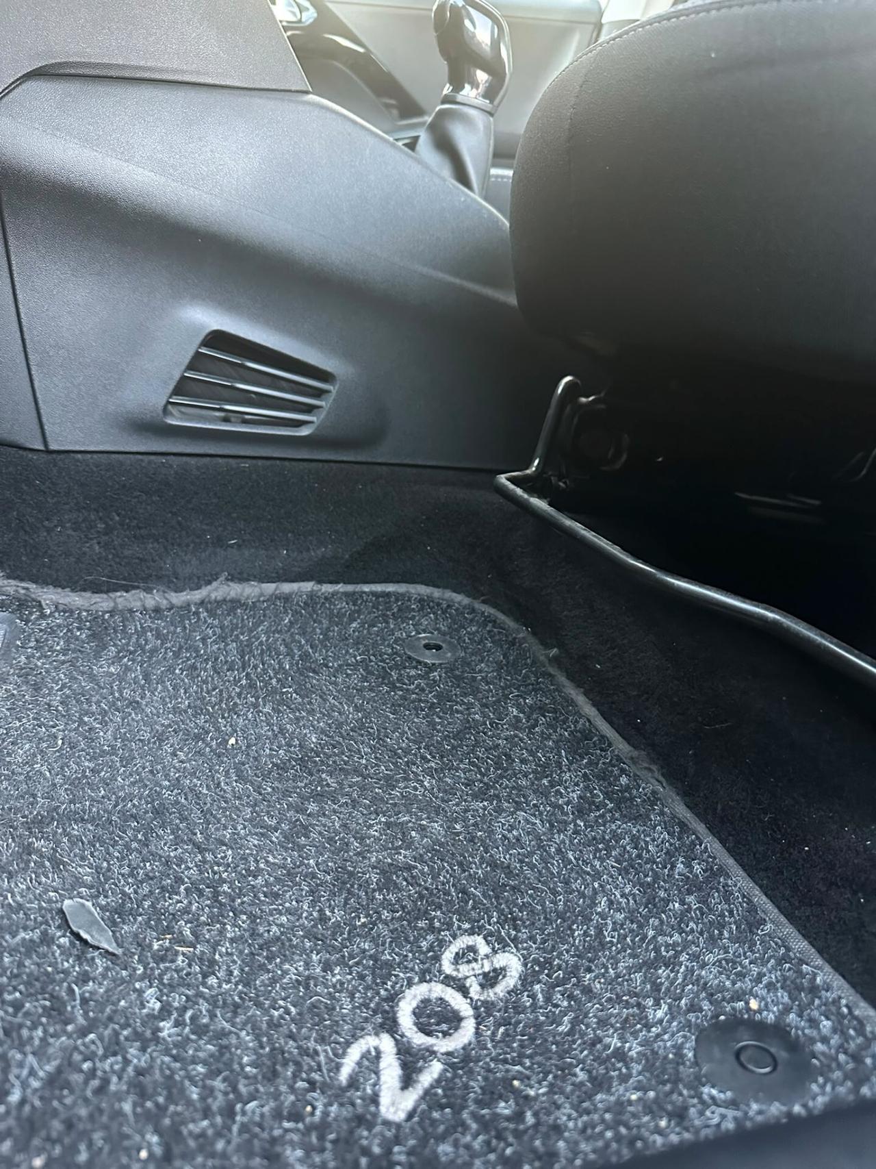 Peugeot 208 PureTech 82 5 porte Allure