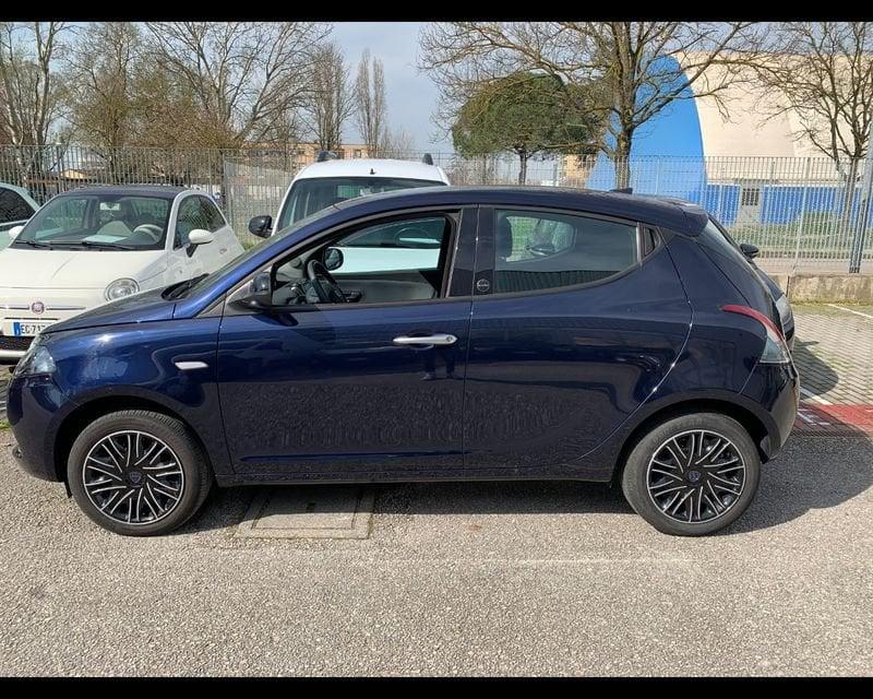 Lancia Ypsilon 1.0 FireFly 5 porte S&S Hybrid Gold