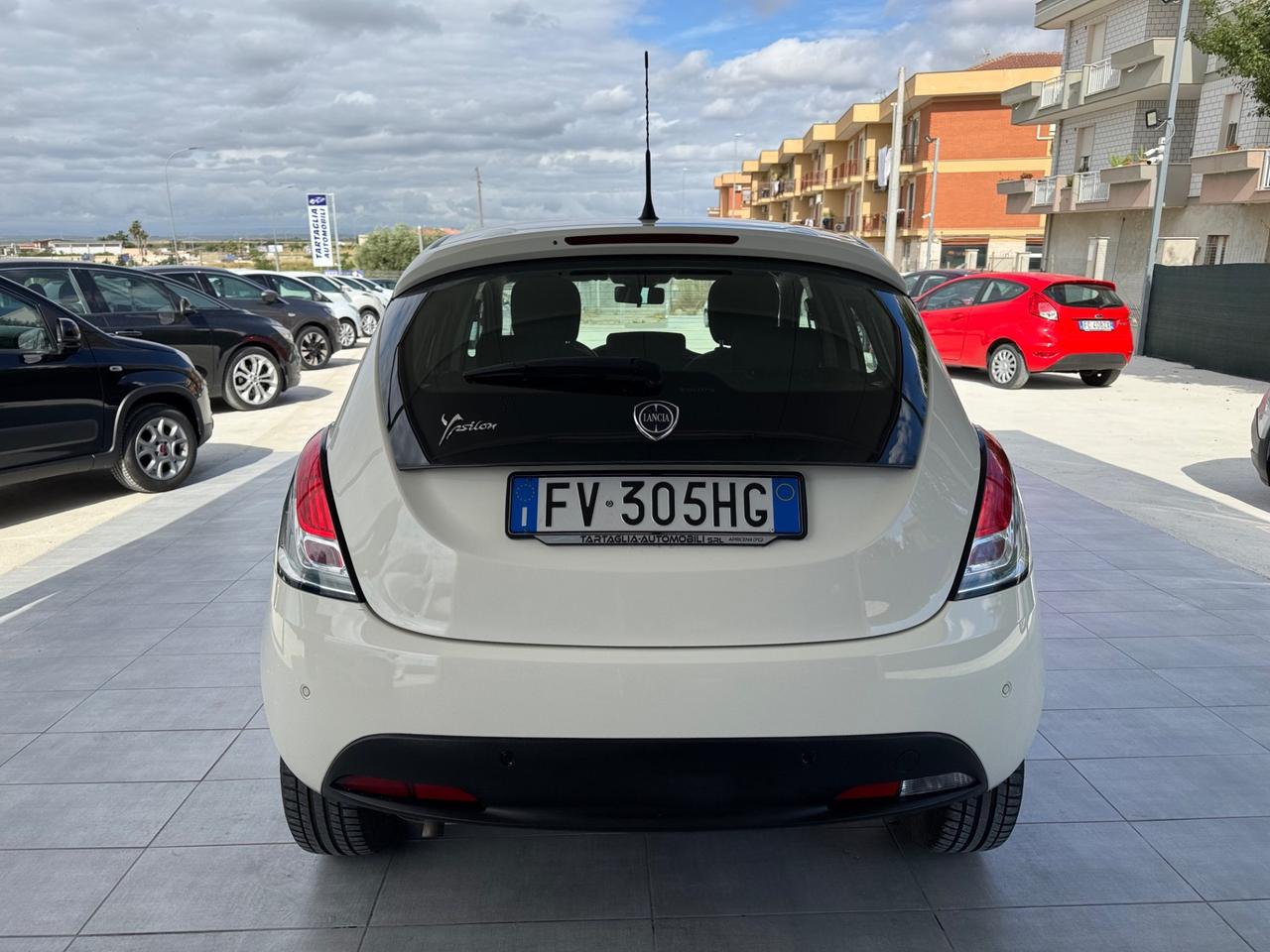 Lancia Ypsilon 1.2 69 CV 5 porte GPL Ecochic Elefantino Blu