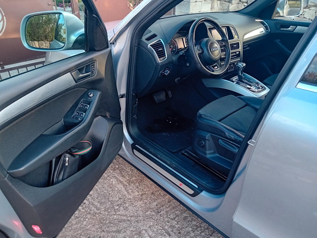 Audi Q5 2.0 TDI 177 CV quattro Sline