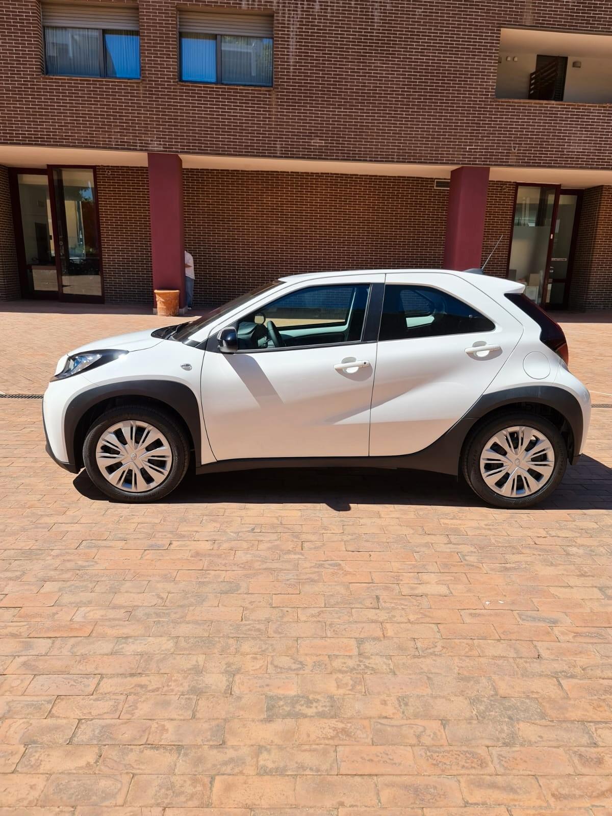 Toyota Aygo X 1.0 VVT-i 72 CV 5 porte Active S-CVT