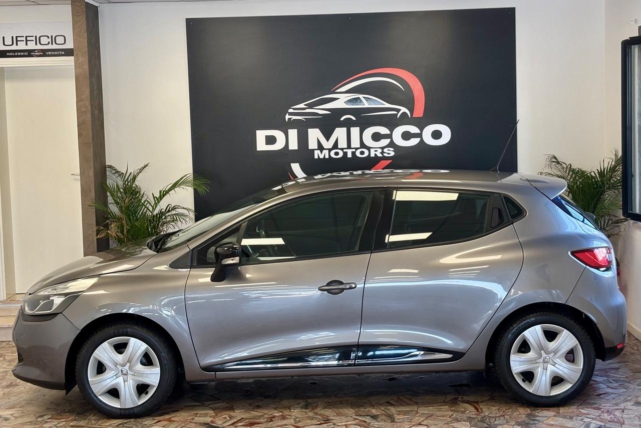 Renault Clio 1.2 75CV 5 porte Costume National