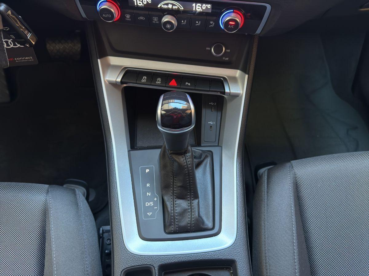 AUDI - Q3 - 35 2.0 TDI 150cv S tronic S line edition