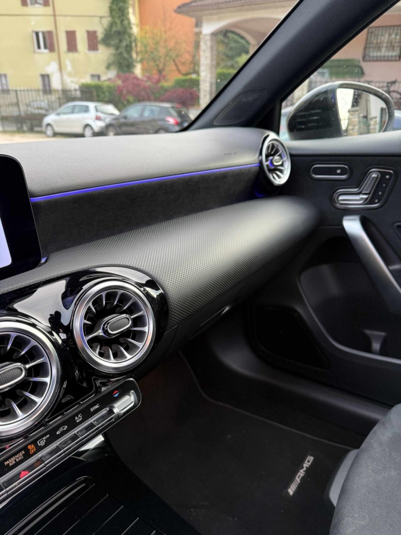 Mercedes-benz A200d AMG PREMIUM PLUS KMCERT GARANZ