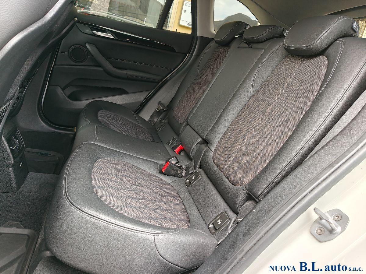 BMW - X1 - xDrive20d xLine