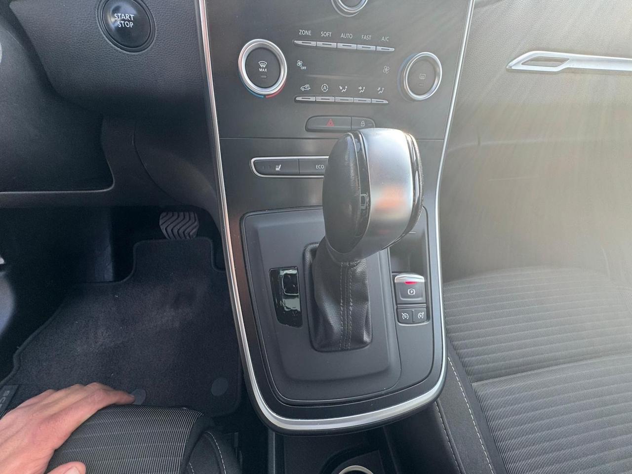 Renault Scenic Scénic dCi 8V 110 CV EDC Energy Zen