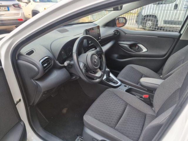 TOYOTA Yaris 1.5 Hybrid 5 porte Business