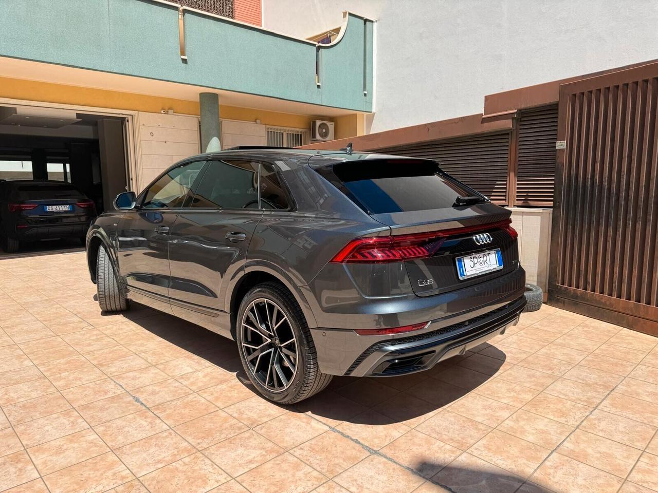 Audi Q8 50 TDI 286 CV quattro Sport S-LINE TETTO MATRIX FULL