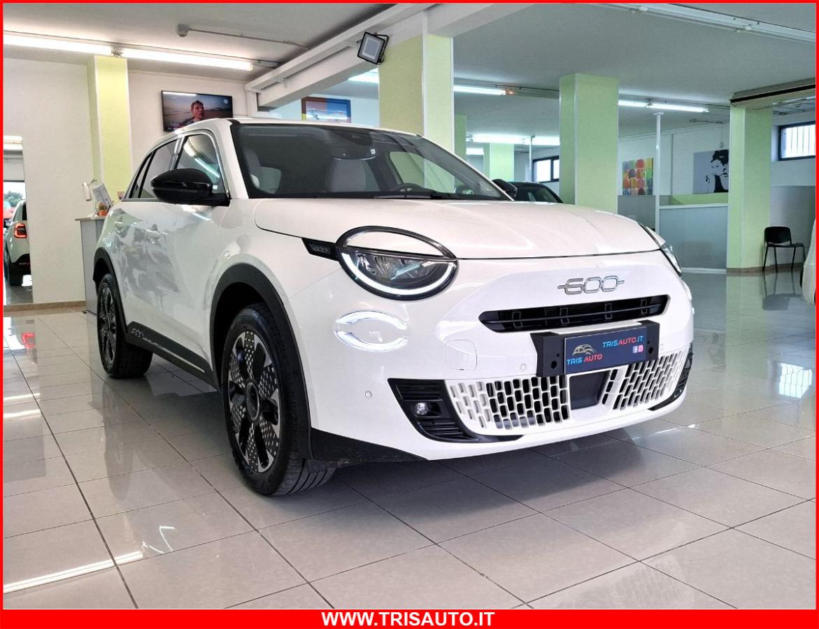 FIAT 600 1.2 T-GEN3 MHEV DCT La Prima NEOPATENTATI (FULL LED+PELLE+NAVI)