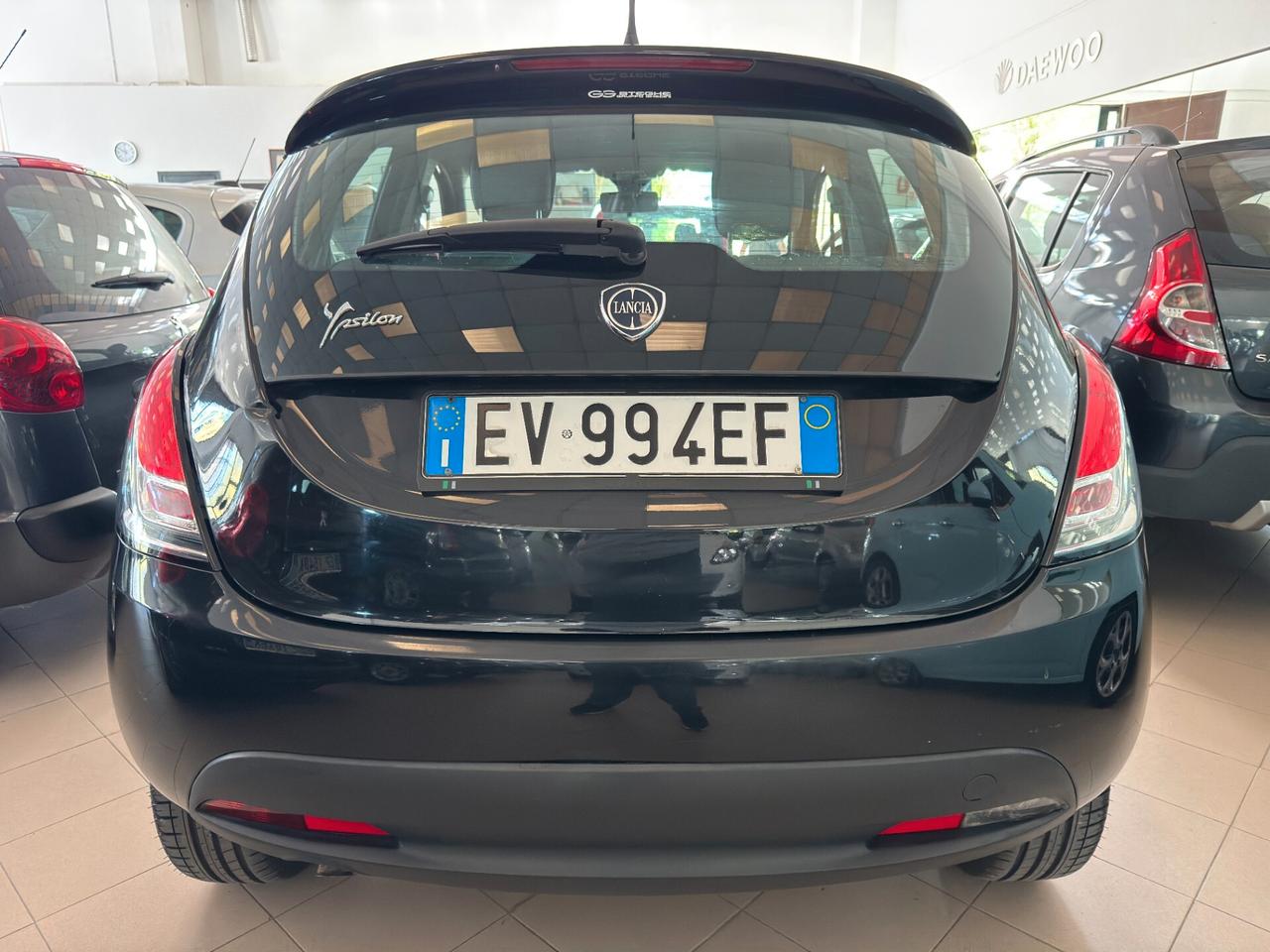 Lancia Ypsilon 0.9 TwinAir 85 CV 5 porte Metano Ecochic Gold - NEOPATENTATI