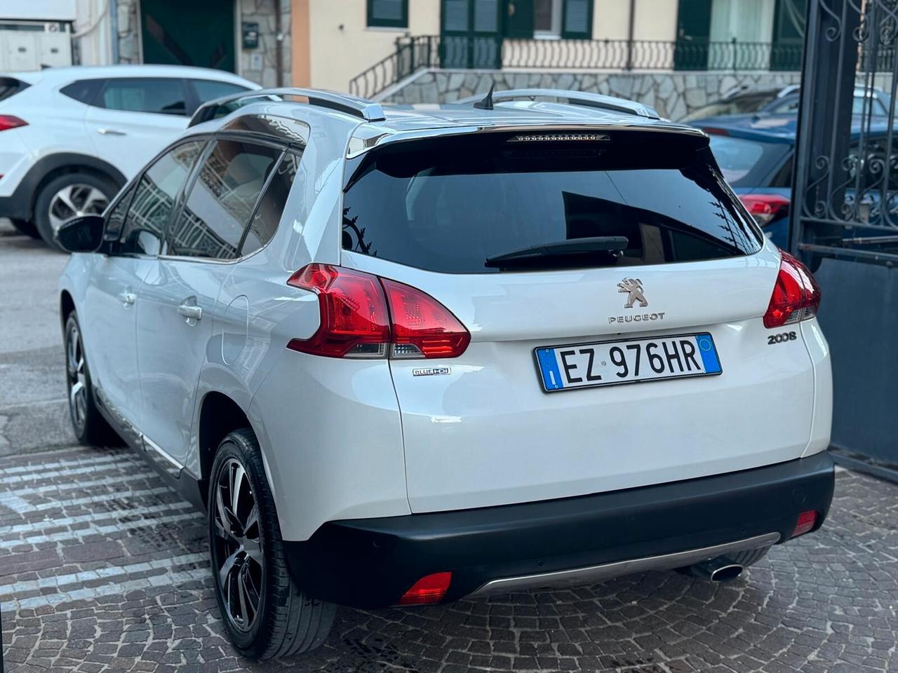 Peugeot 2008 BlueHDi 120 S&S Black Matt Limited Edition