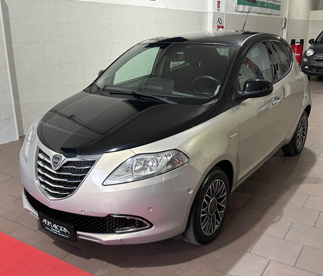 Lancia Ypsilon 1.2 69 CV 5 porte S&S Platinum