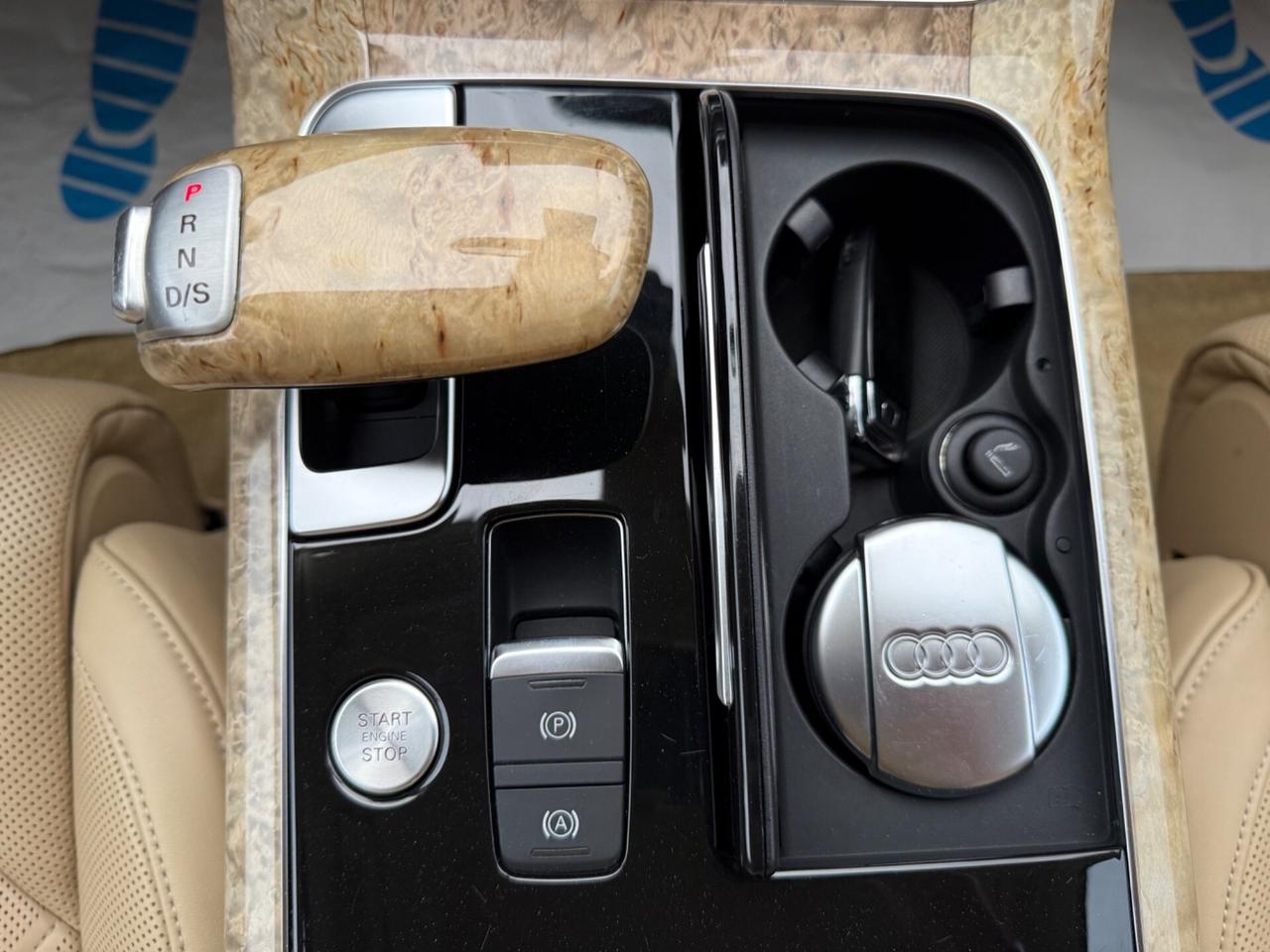 Audi A8 - 4.2 TDI V8 351 CV - quattro tiptronic