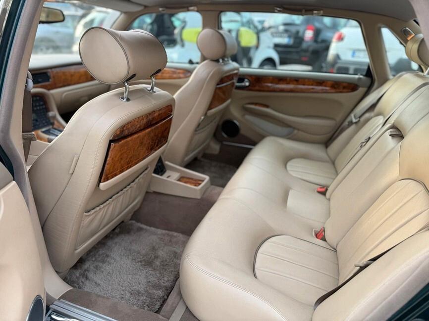 Jaguar XJ Daimler 4.0 cat Super Charged