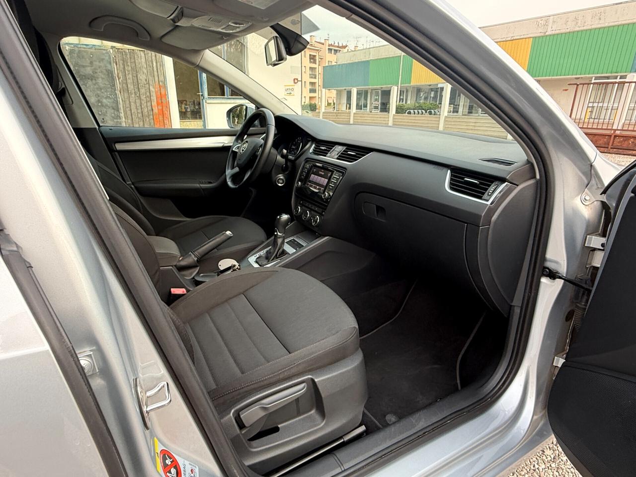 Skoda Octavia 1.6 TDI CR 105 CV DSG Wagon Executive