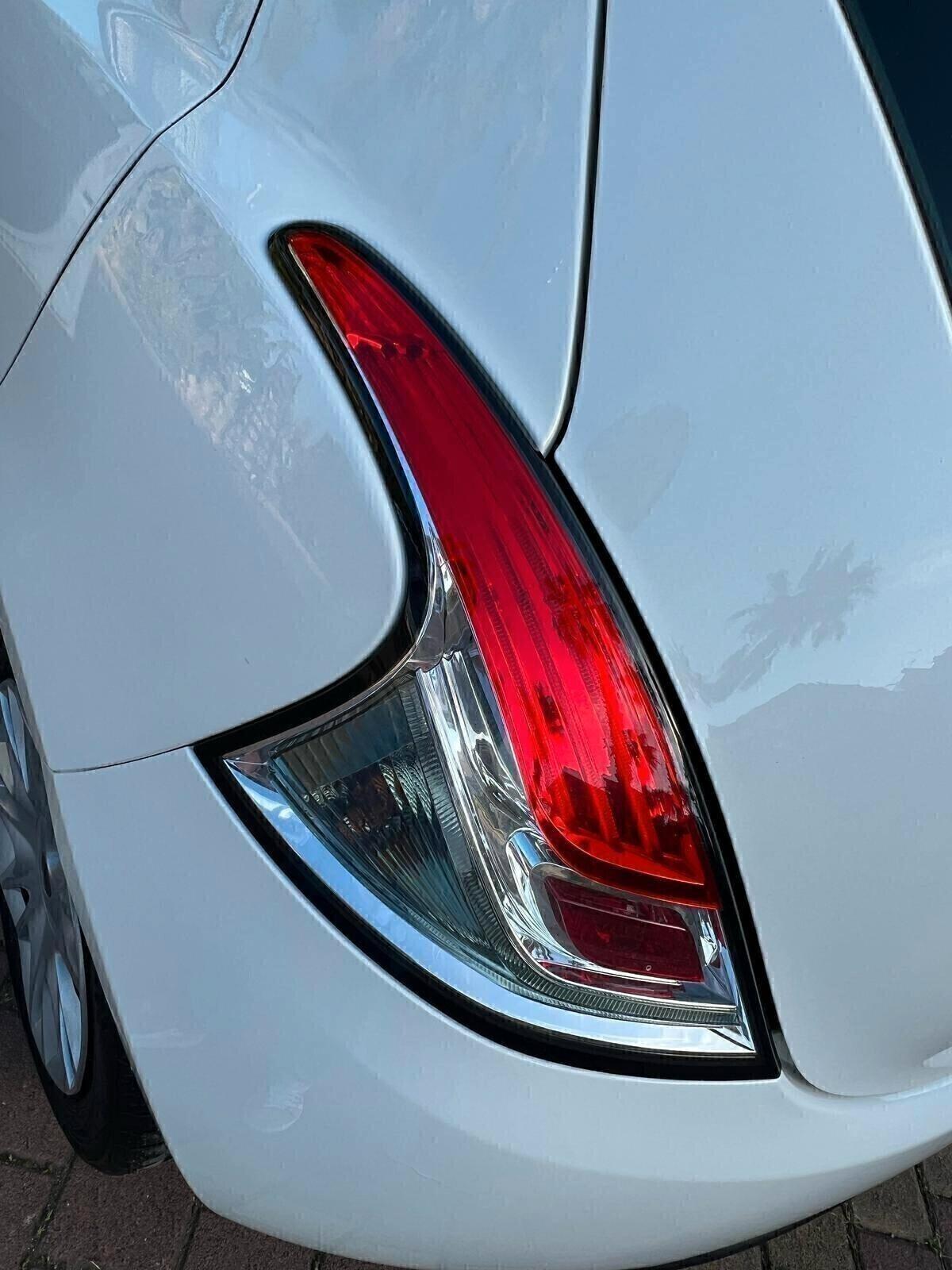 Lancia Ypsilon 1.3 MJT 16V 95 CV 5 porte S&S Gold