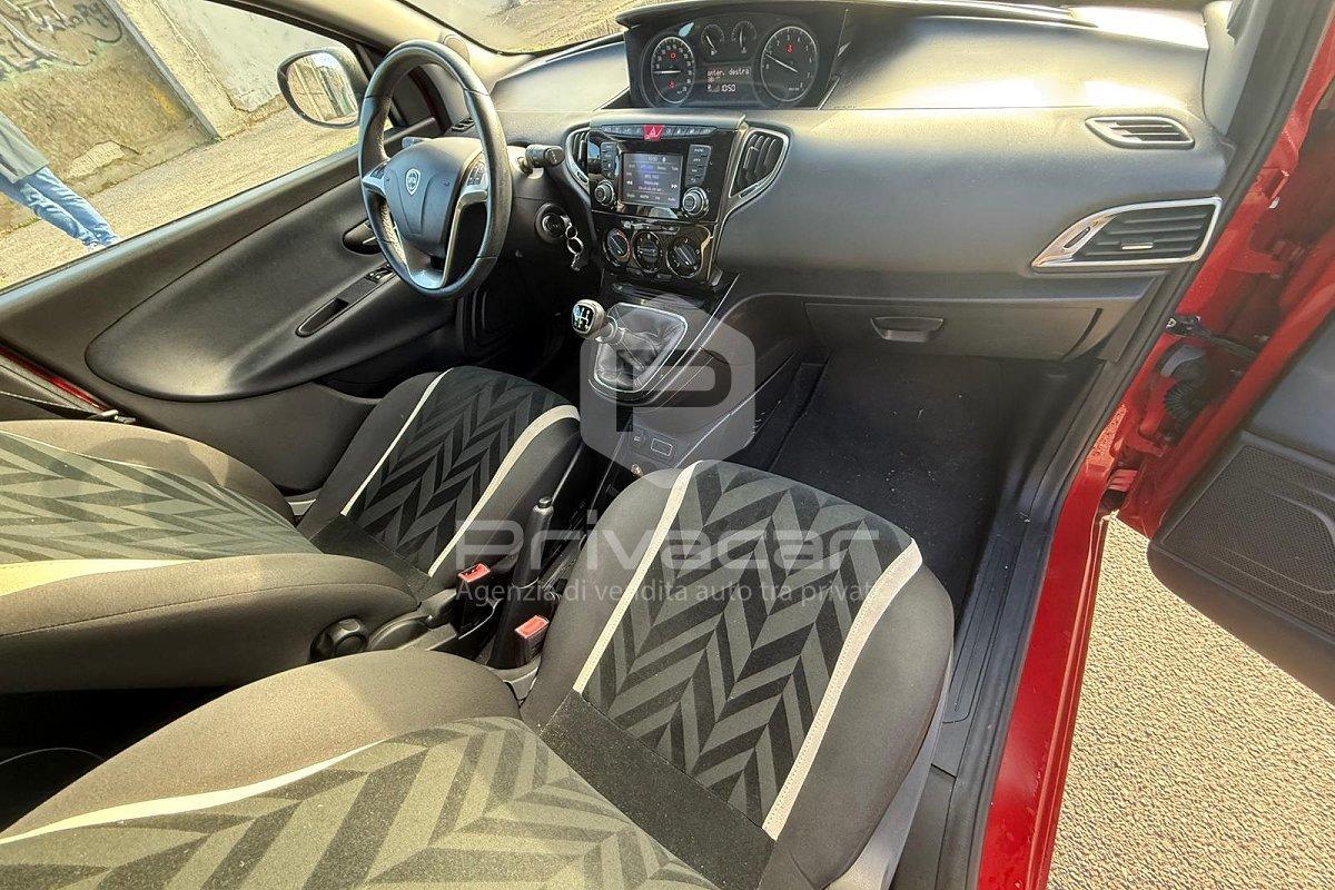 LANCIA Ypsilon 1.2 69 CV 5 porte GPL Ecochic Platinum