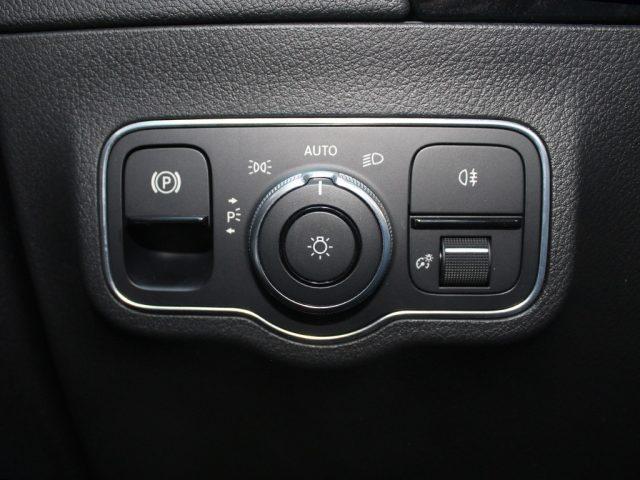 MERCEDES-BENZ GLA 200 d Automatic Premium