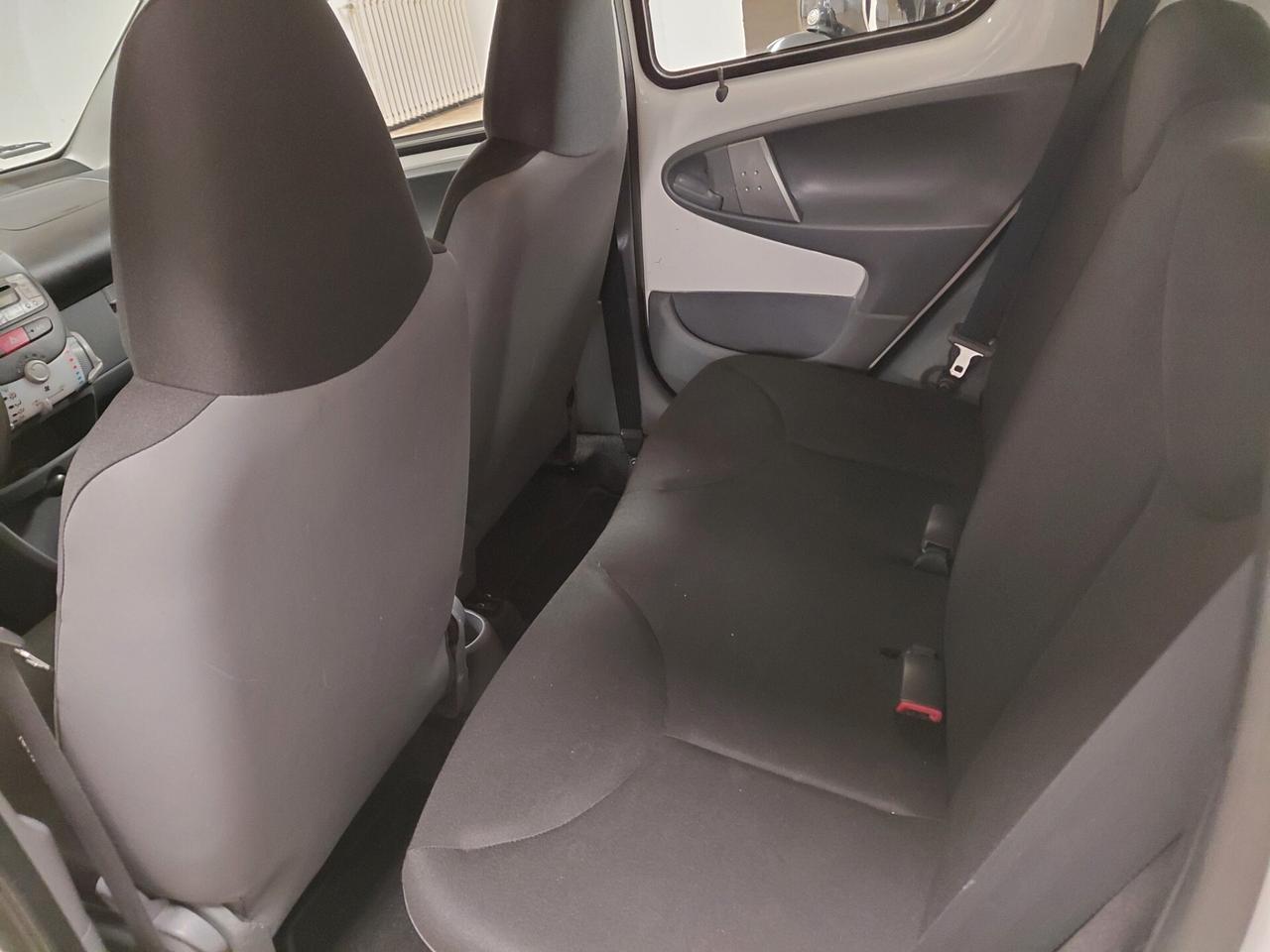 TOYOTA AYGO ANNO 2010 BZ 1.0 ADATTA NEOPATENTATI KM 167 MILA