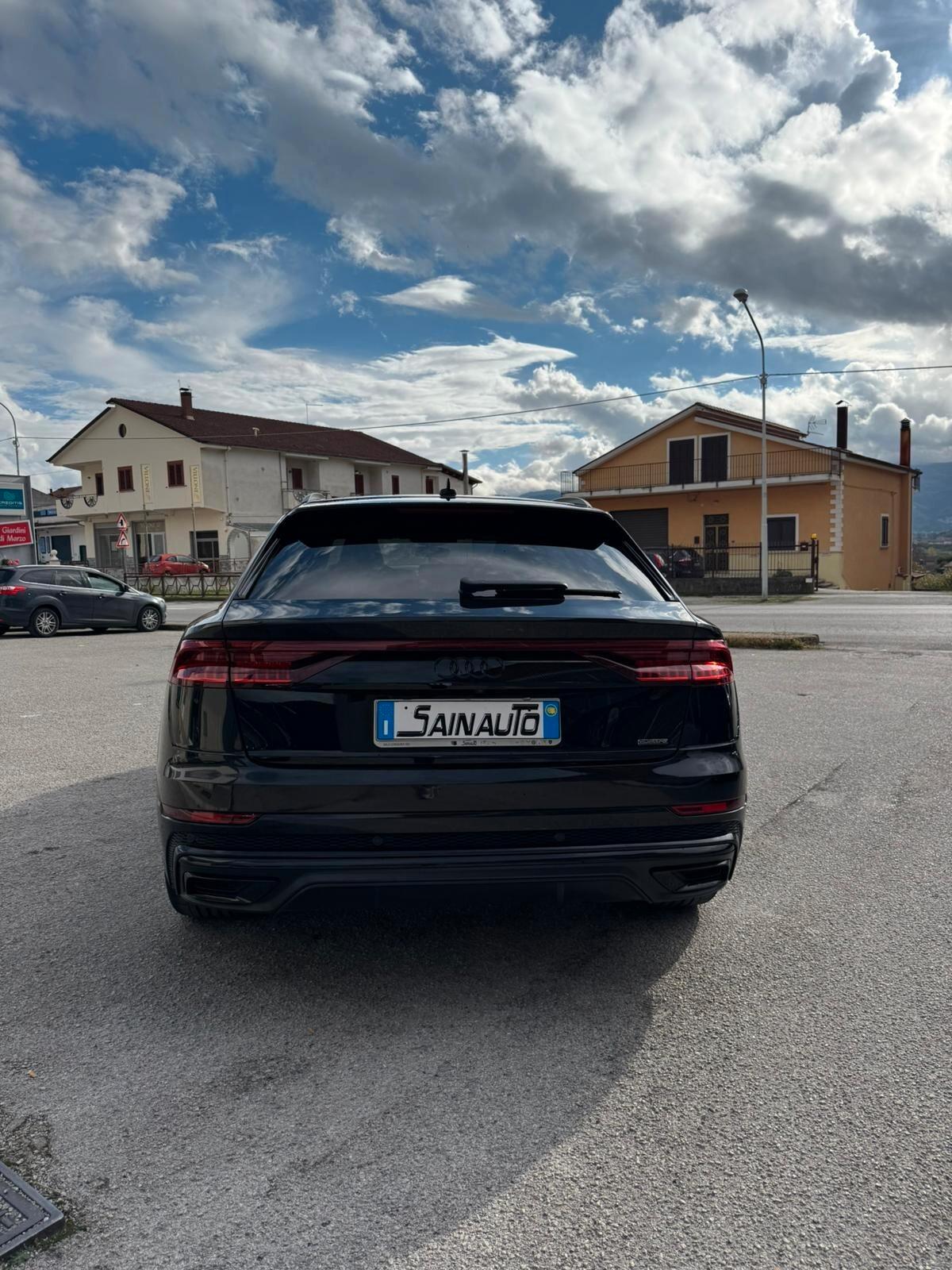 Audi Q8 50 TDI 286 CV quattro tiptronic Sline garanzia