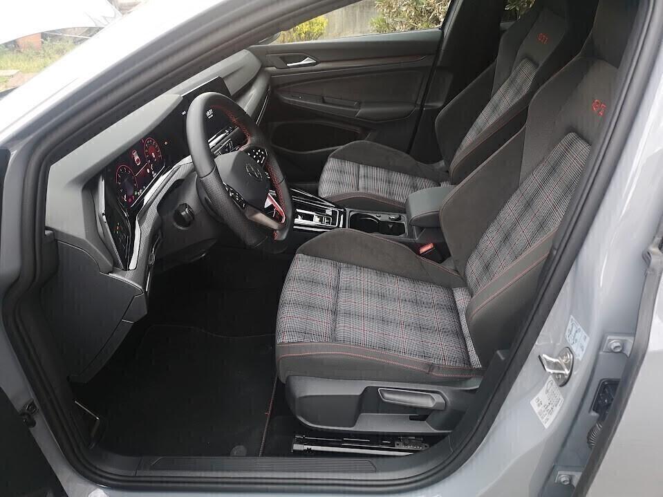 Volkswagen Golf GTI 2.0 TSI DSG Fari MATRIX