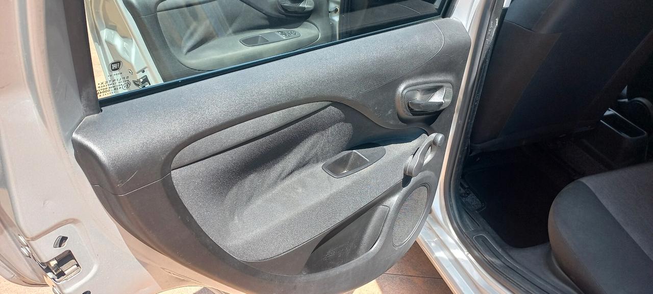 Fiat Punto 1.2 8V 5 porte Street