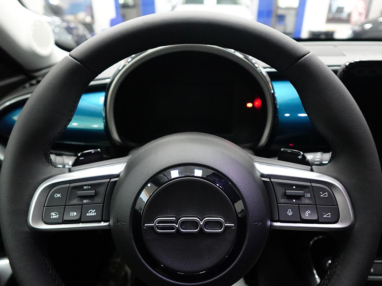 Fiat 600 1.2 HYBRID 145 CV PACK COMFORT AUTOM.