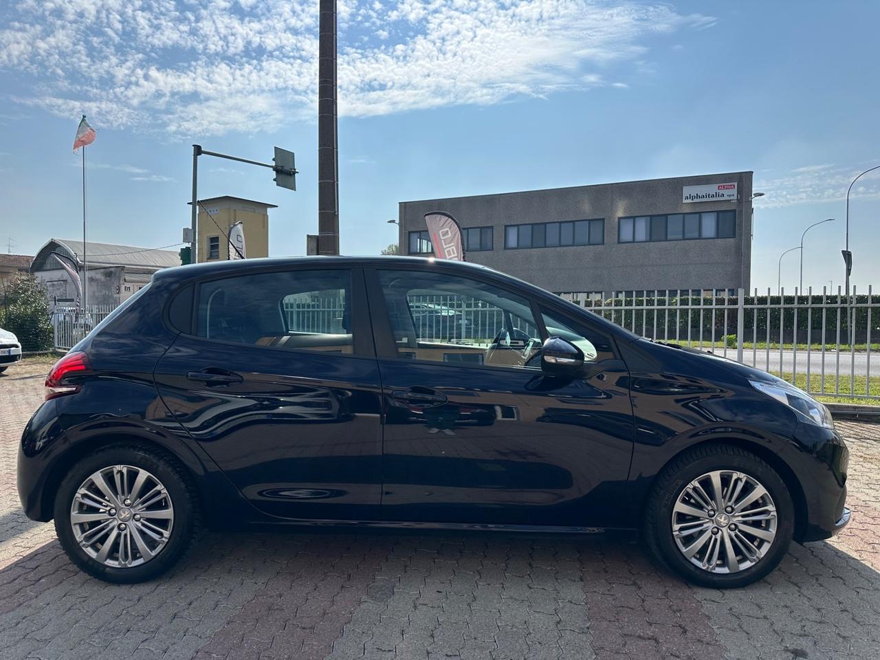 Peugeot 208 PureTech 82 5 porte Allure