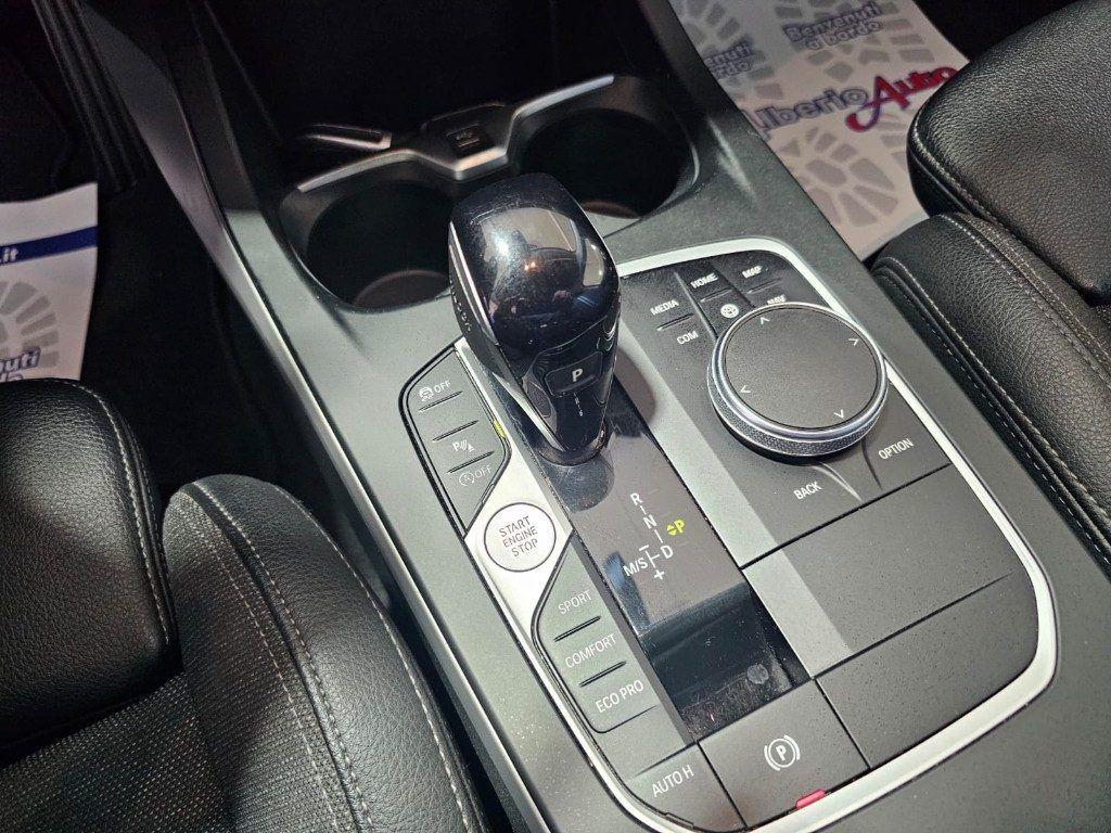 BMW 118 d 5p. Business Advantage