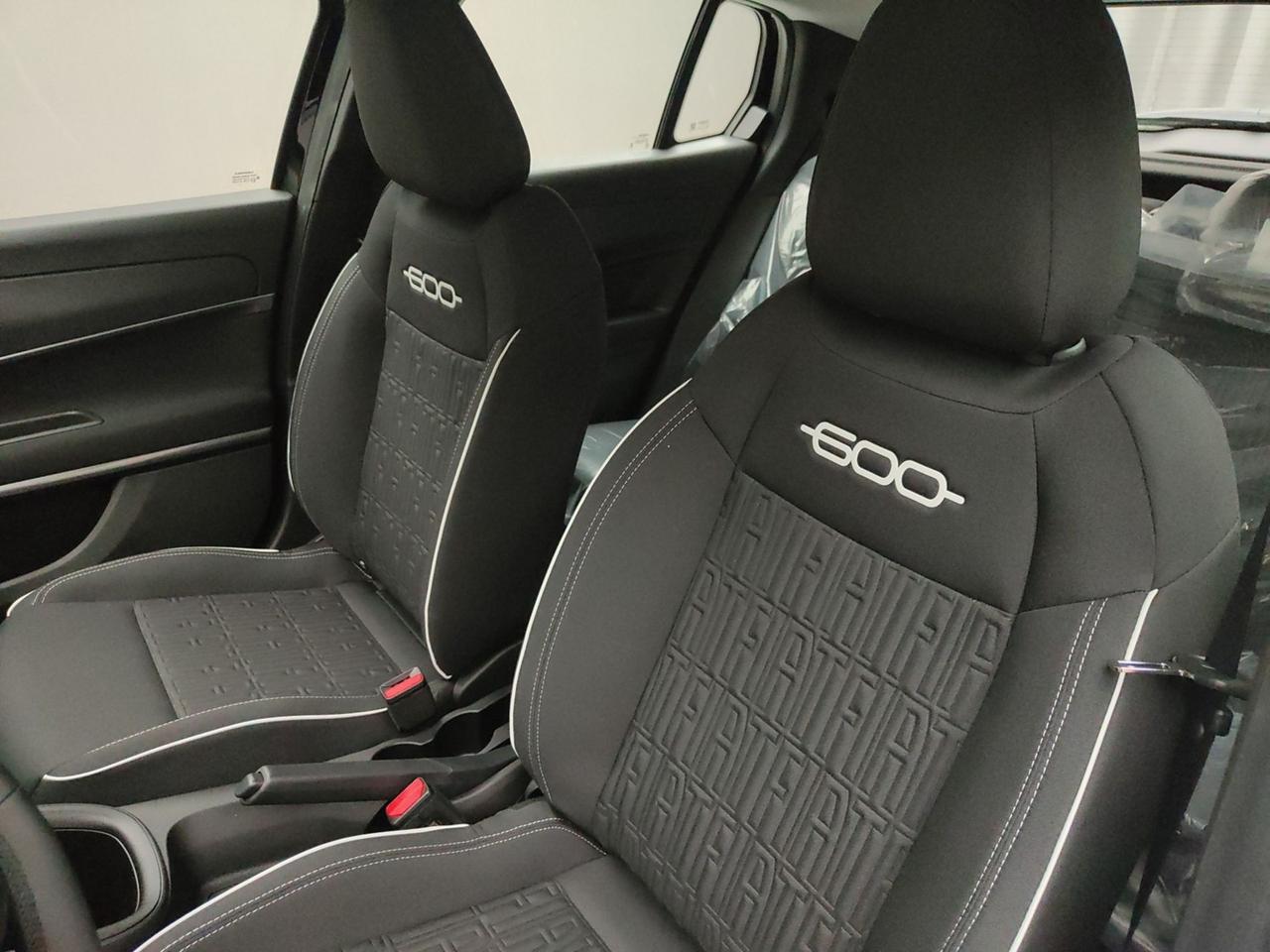 FIAT 600 IV 2023 1.2 MHEV 110CV DCT