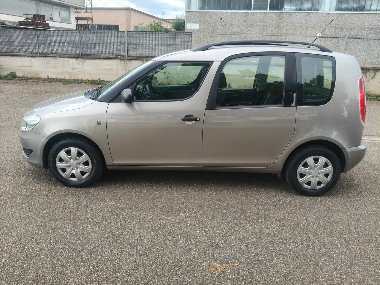 Skoda Roomster 1.2 SOLAMENTE 73.000 KM