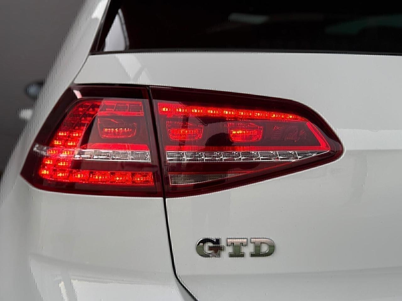 Volkswagen Golf 2.0 TDI DSG 5p. Highline BlueMotion Technology