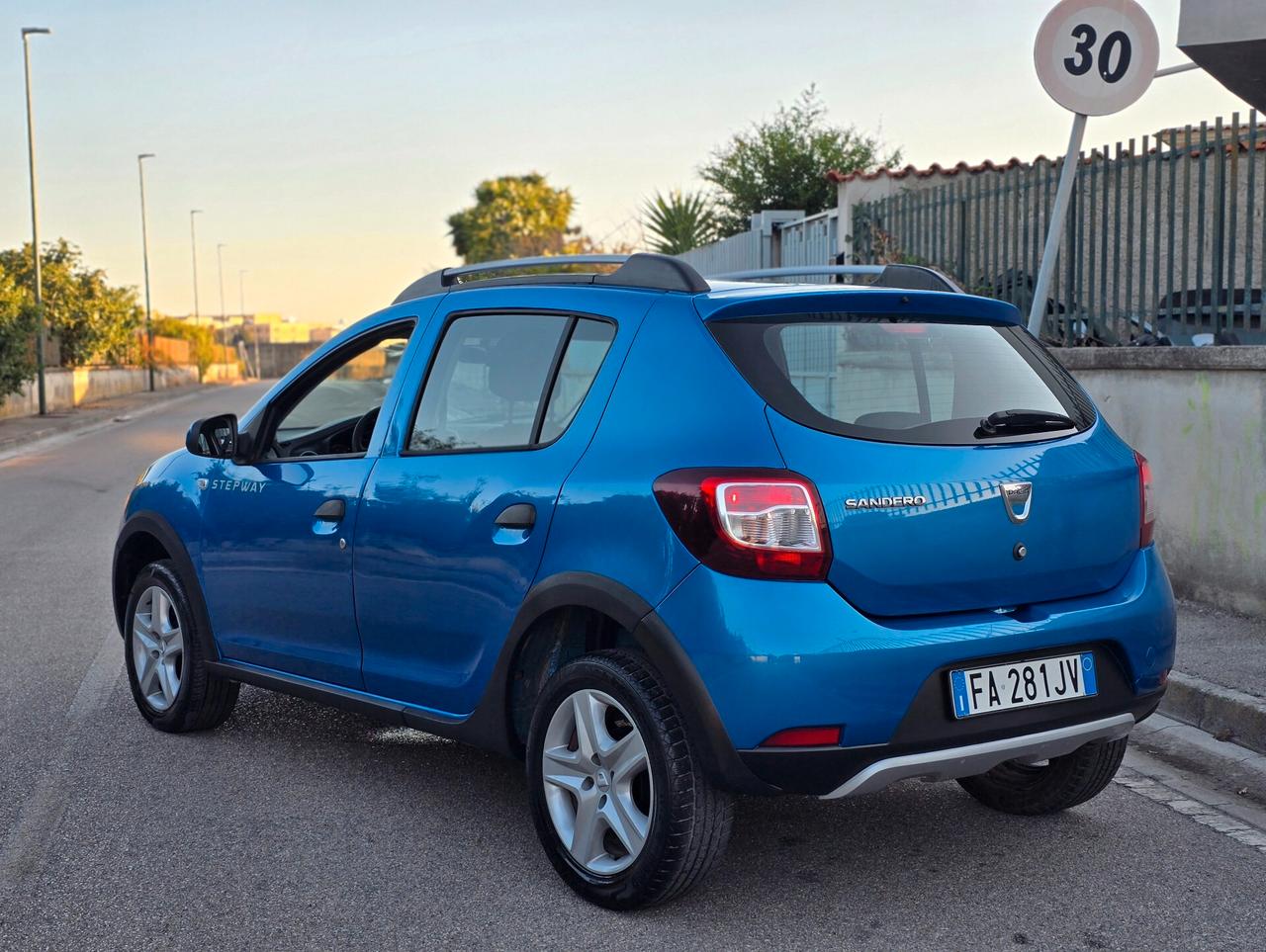 DACIA SANDERO STEPWAY PRESTIGE 1.5DCI 2016 PERFETTA