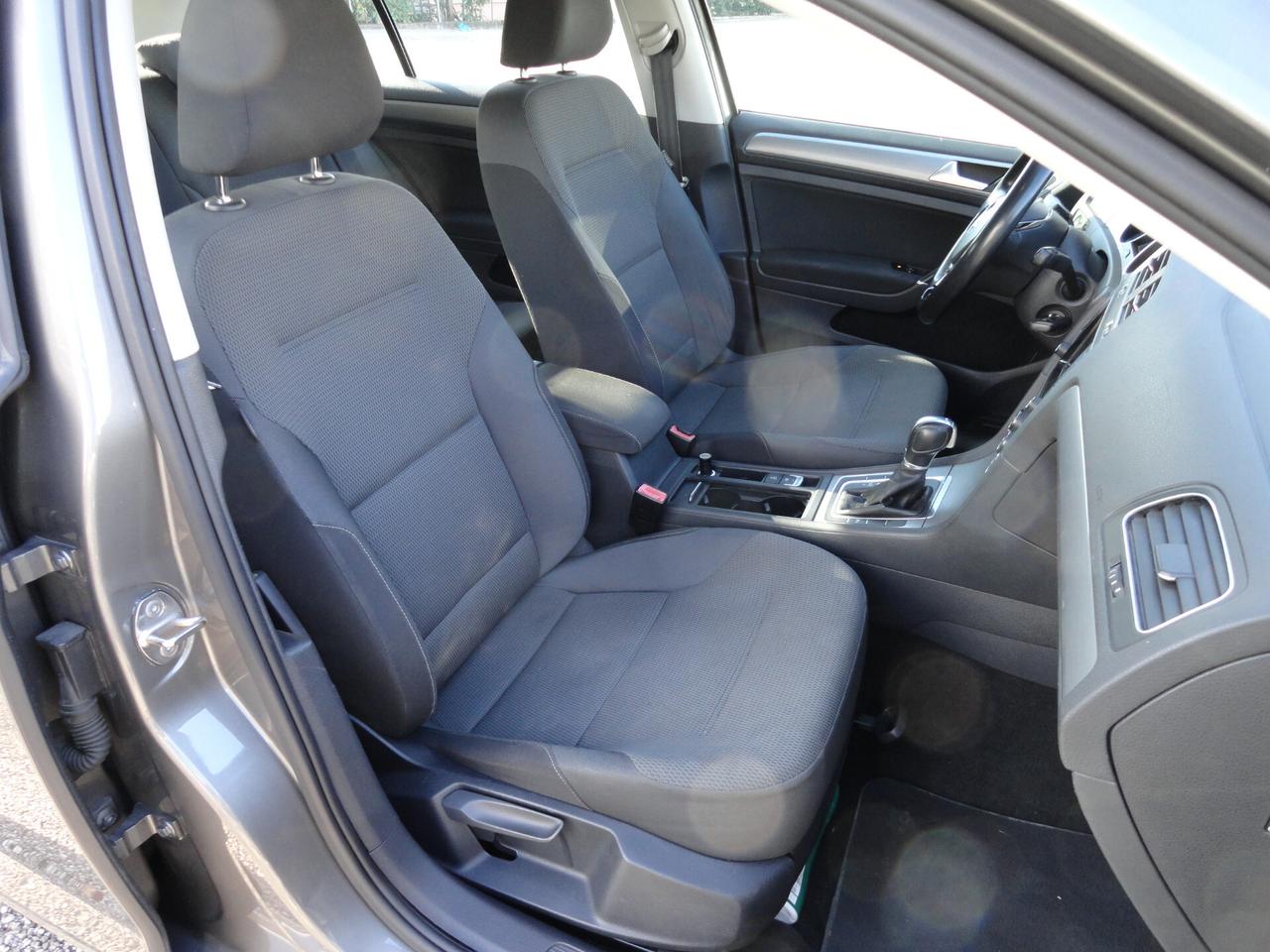 Volkswagen Golf Variant 1.6 TDI 110 CV DSG Comfortline BlueMotion Tech.