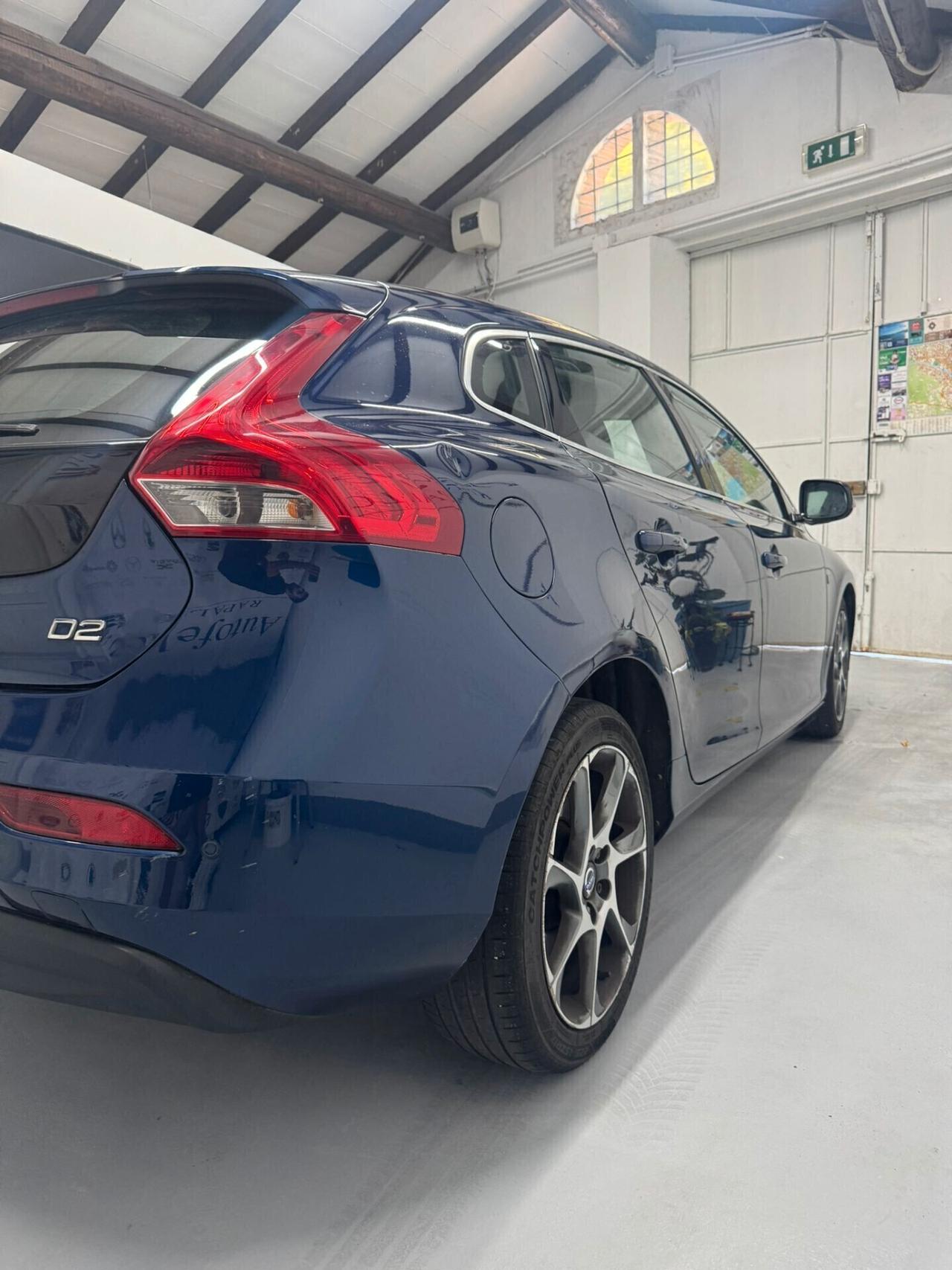 Volvo V40 D2 1.6 Summum