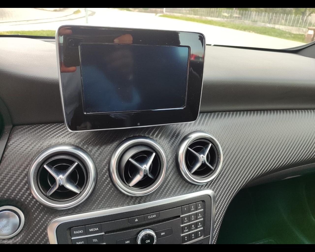 Mercedes-Benz Classe A (W176) - A 180 d Premium