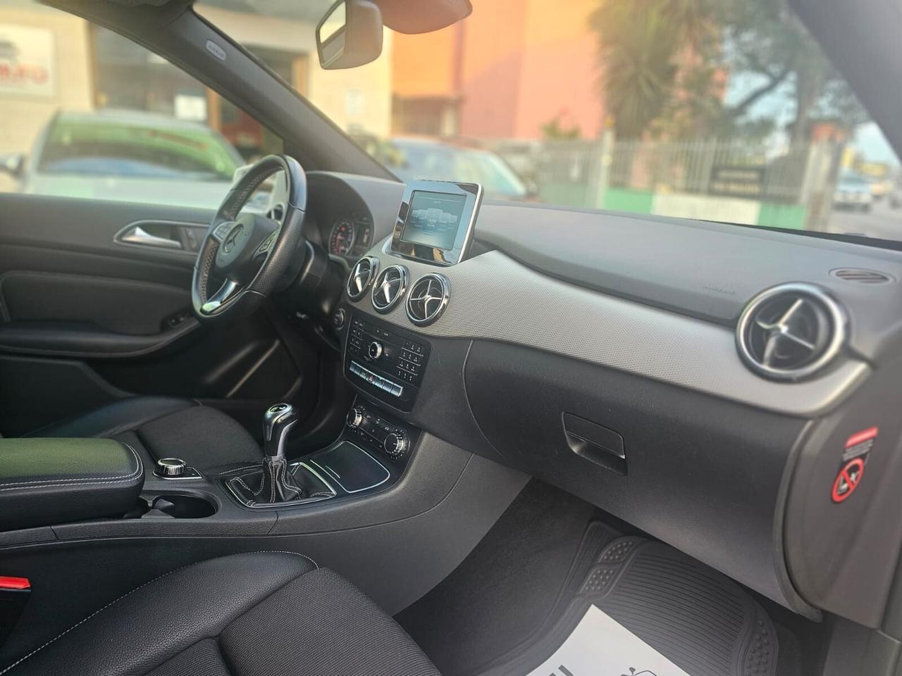 Mercedes-benz B 180 d Premium