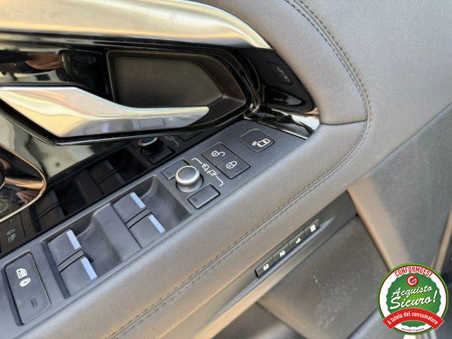 LAND ROVER Range Rover Evoque 2.0D I4 180 CV AWD Auto R-Dynamic SE