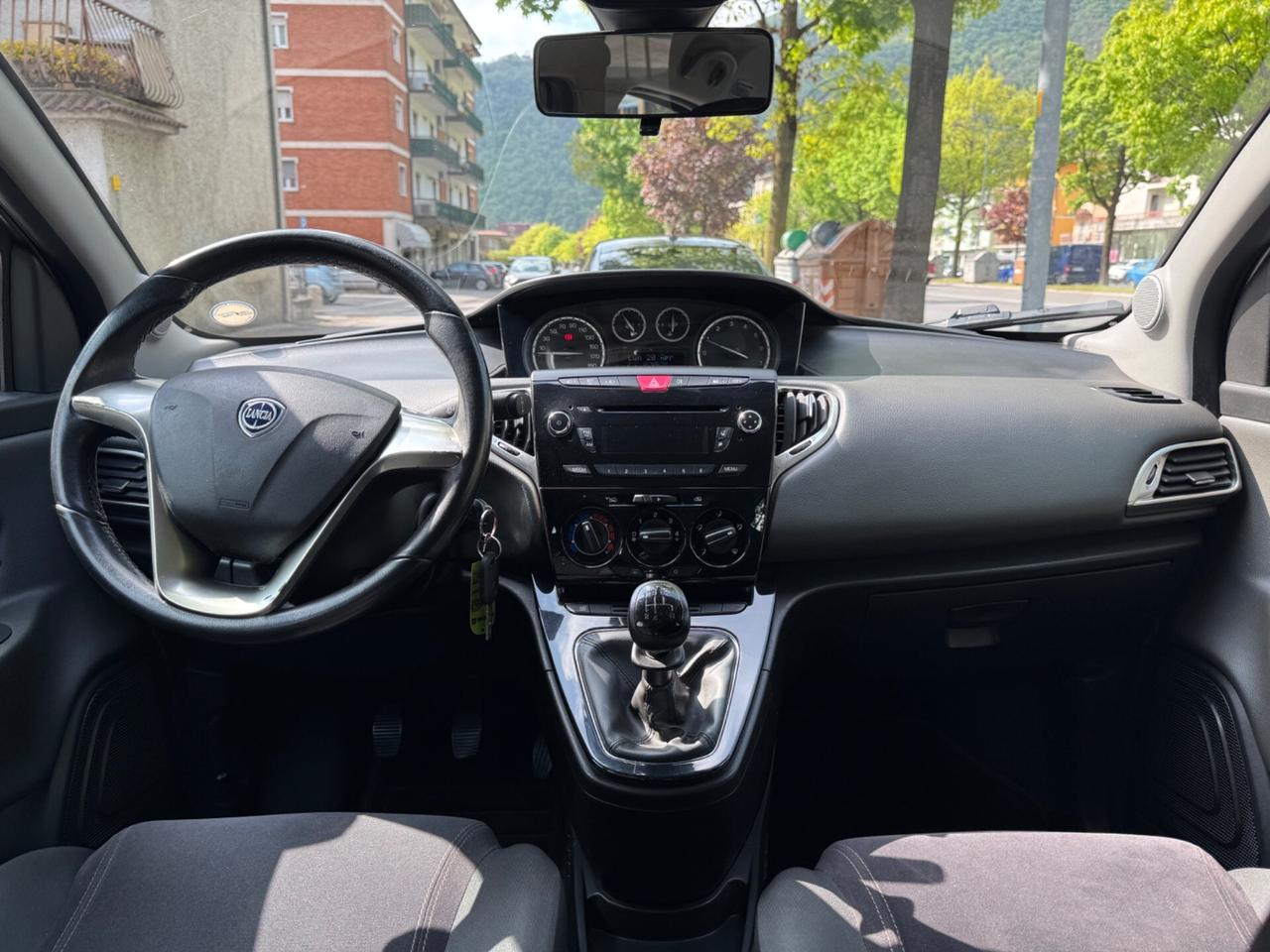 Lancia Ypsilon 1.2 69 CV 5 porte S&S Platinum