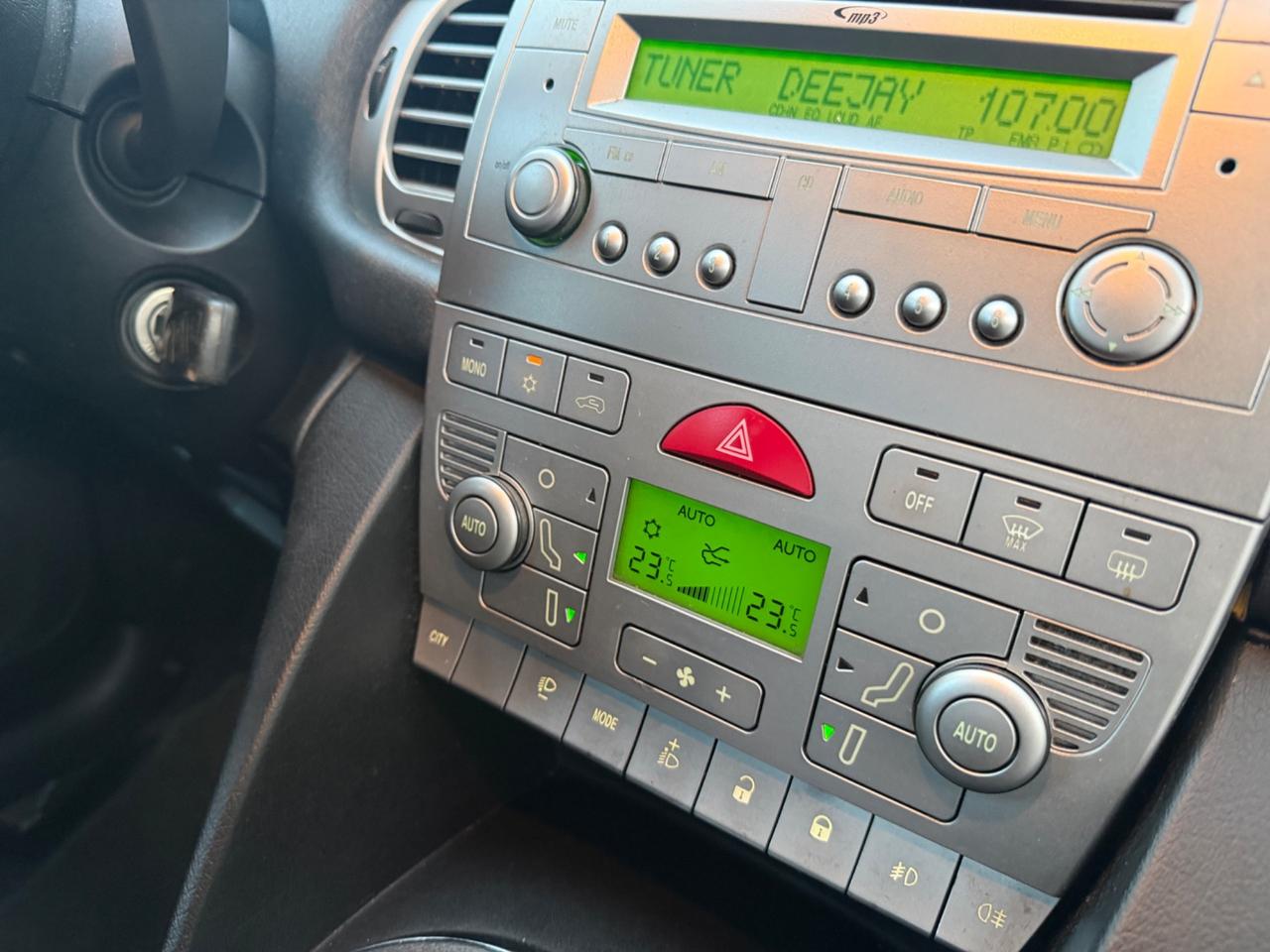 LANCIA YPSILON 1.3 MJT 90CV MOMO-DISIGN