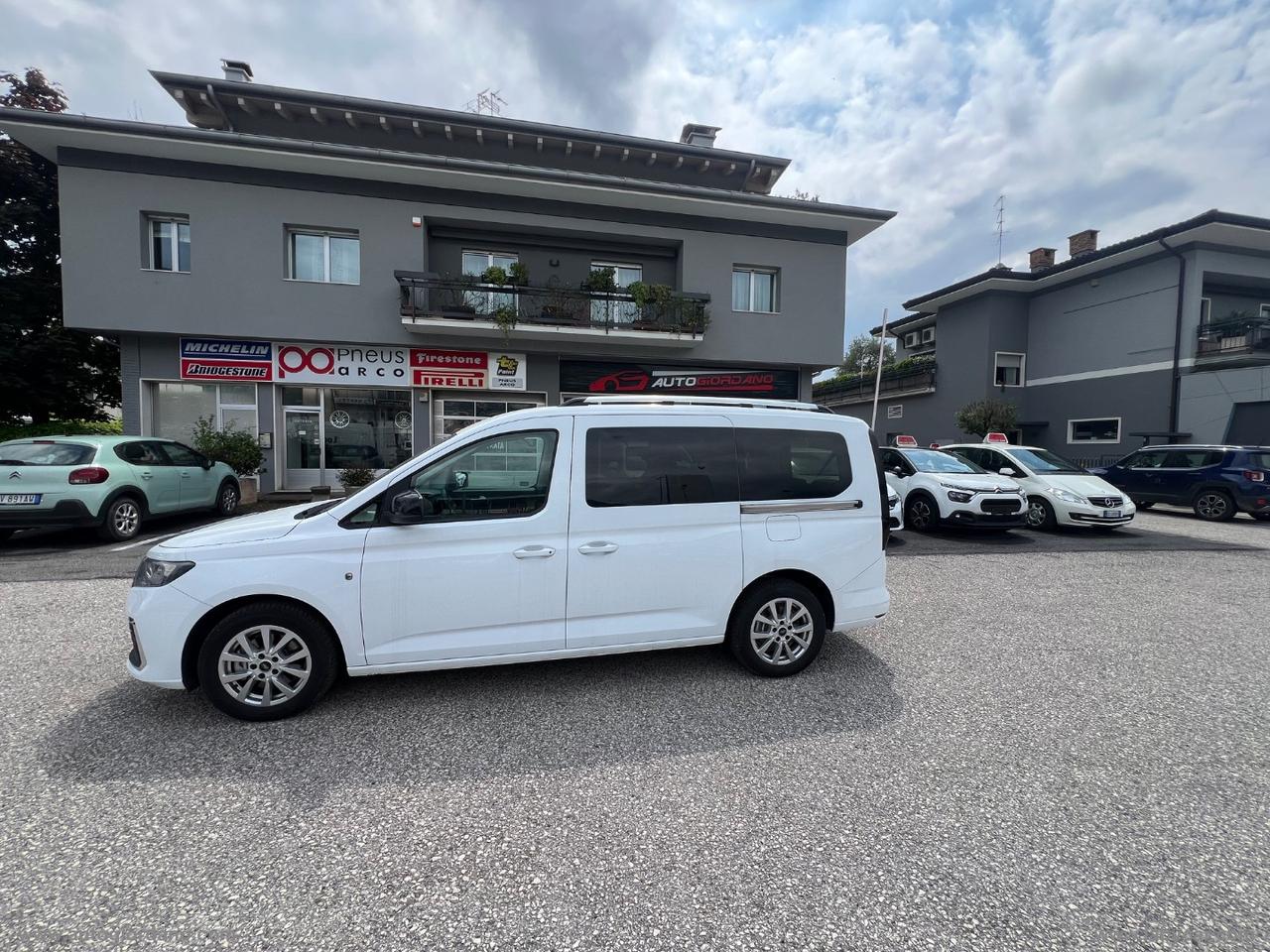 FORD Gr. Tourneo Connect 2.0 EBl 122CV Titan. 4X4 AWD